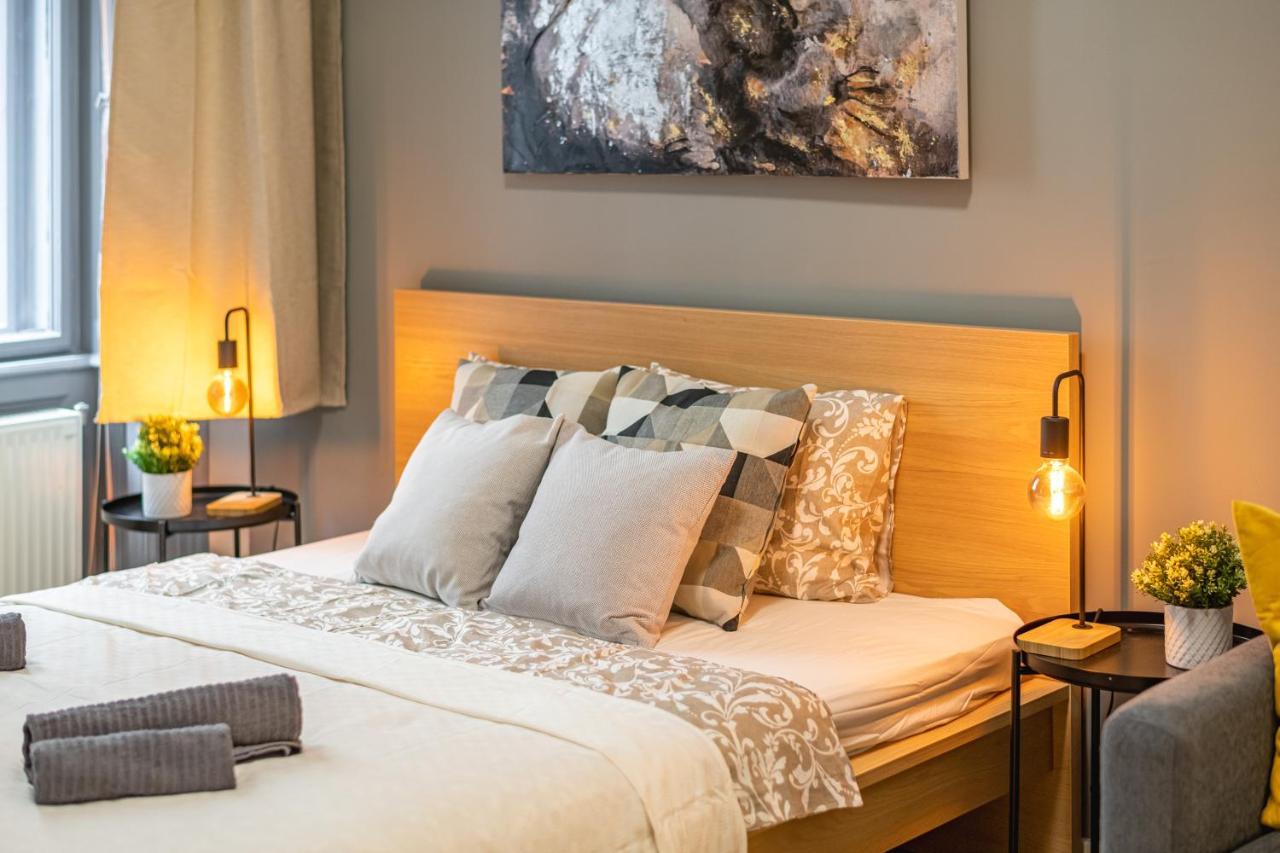 Deluxe Kazincy Apartment In The Heart Of Budapest Esterno foto
