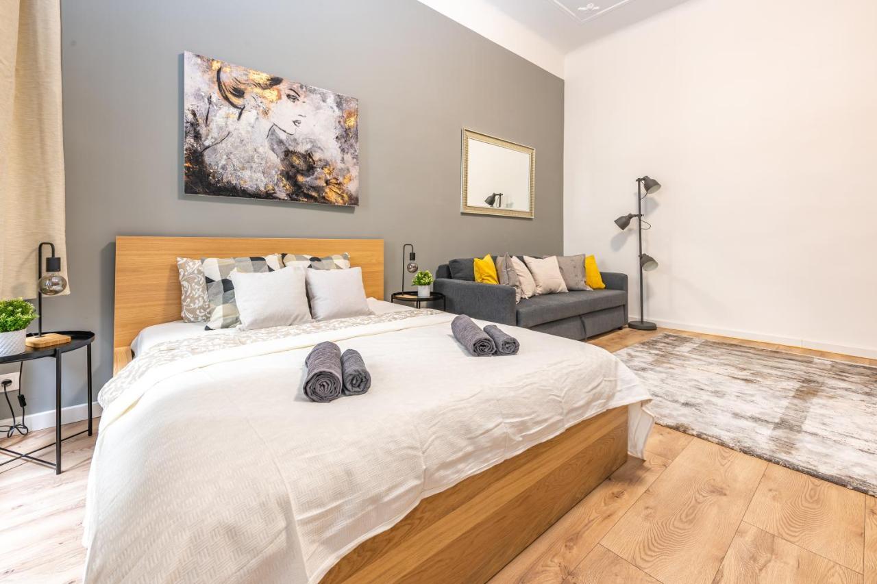 Deluxe Kazincy Apartment In The Heart Of Budapest Esterno foto
