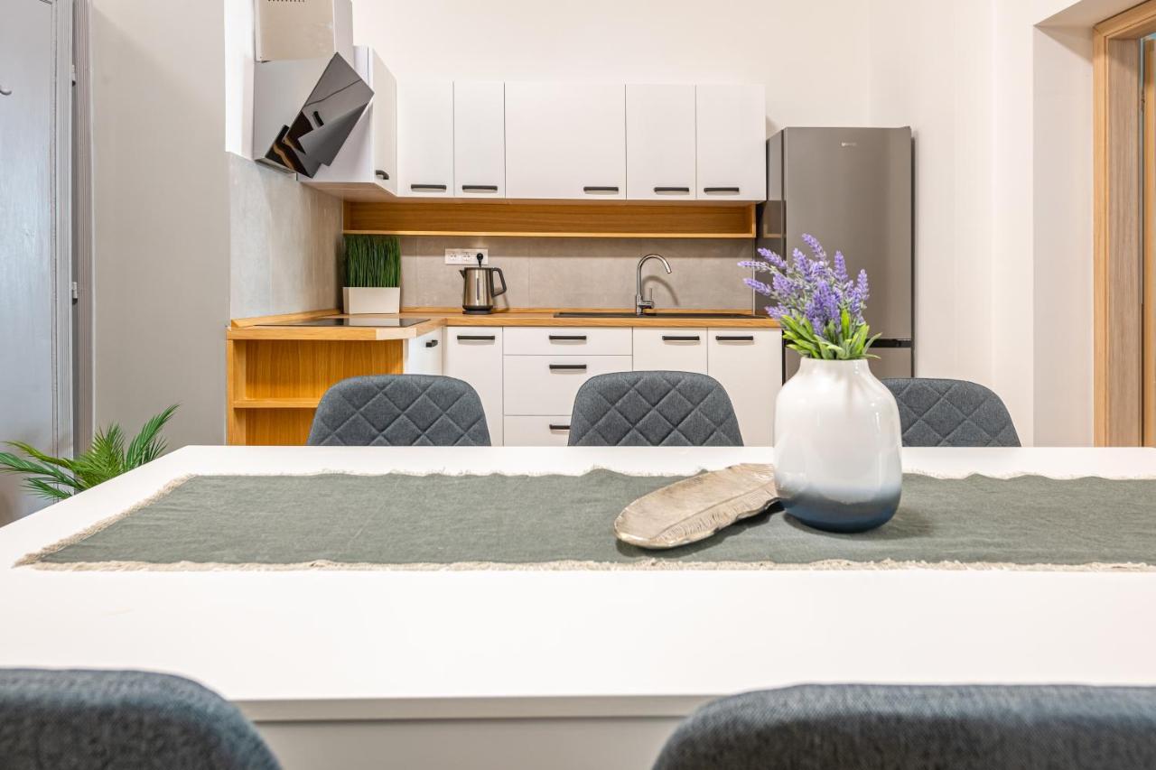 Deluxe Kazincy Apartment In The Heart Of Budapest Esterno foto