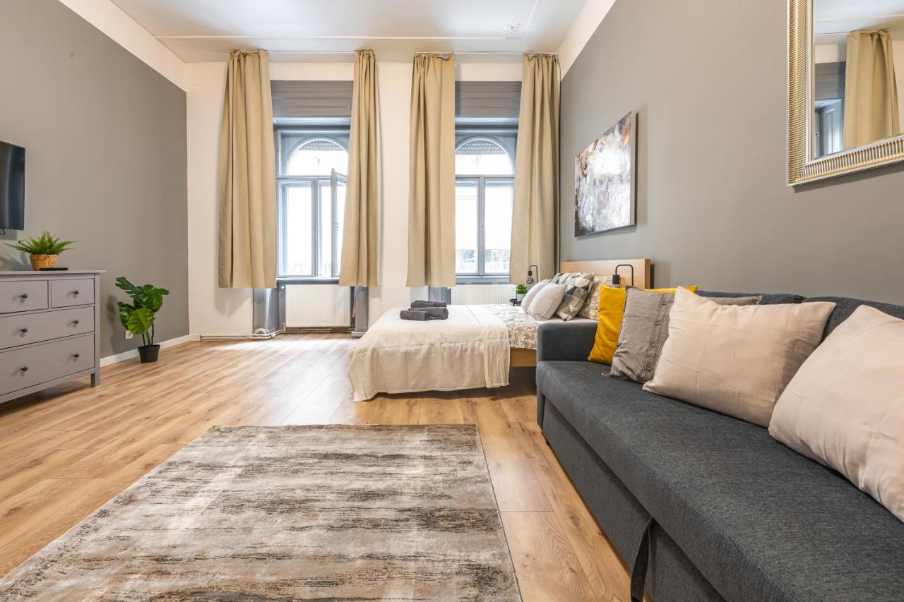 Deluxe Kazincy Apartment In The Heart Of Budapest Esterno foto
