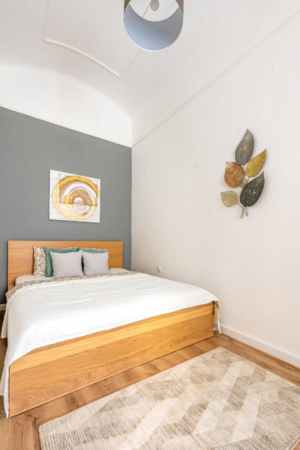 Deluxe Kazincy Apartment In The Heart Of Budapest Esterno foto